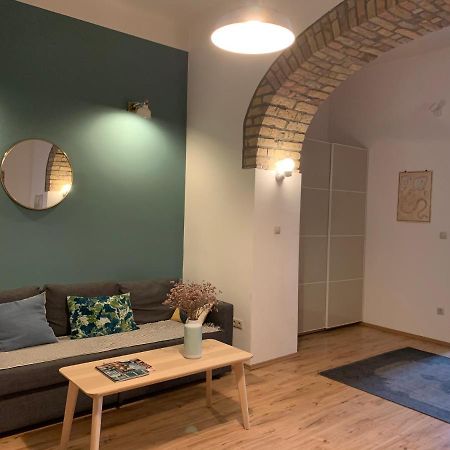 French Touch Apartment With Free Parking Budapest Ngoại thất bức ảnh