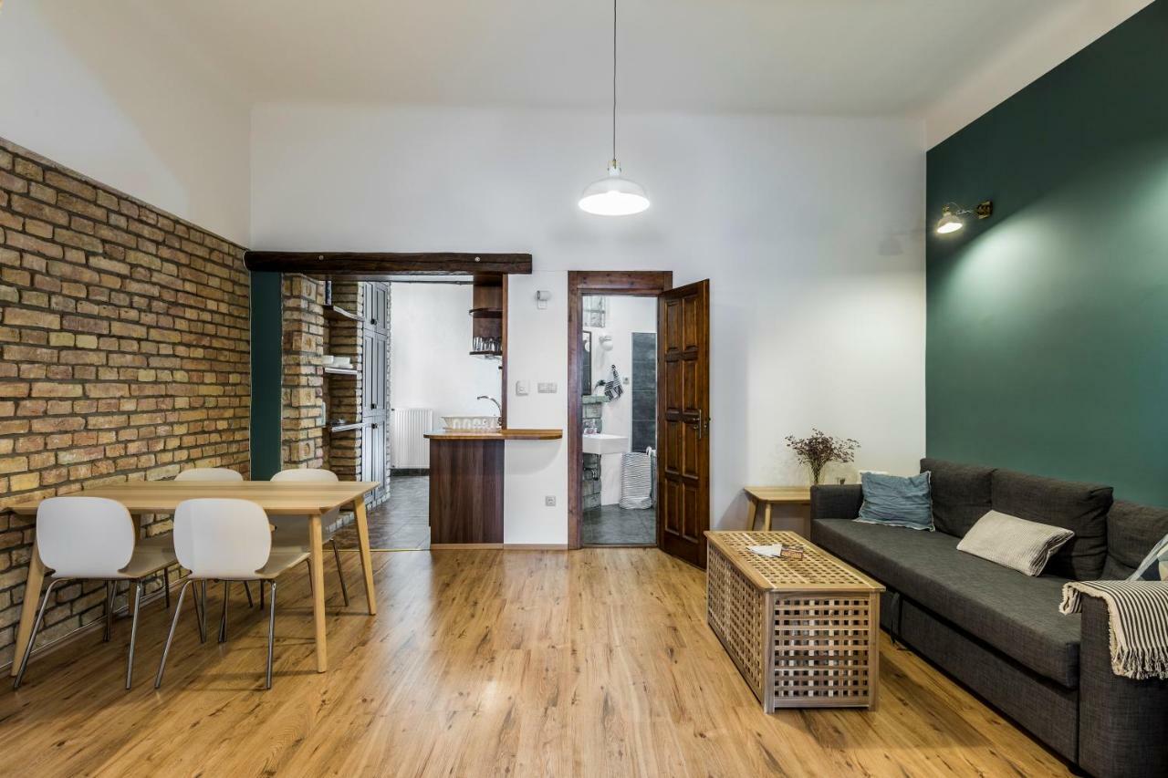 French Touch Apartment With Free Parking Budapest Ngoại thất bức ảnh