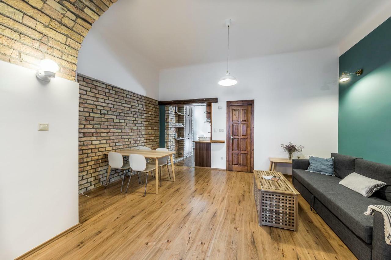 French Touch Apartment With Free Parking Budapest Ngoại thất bức ảnh