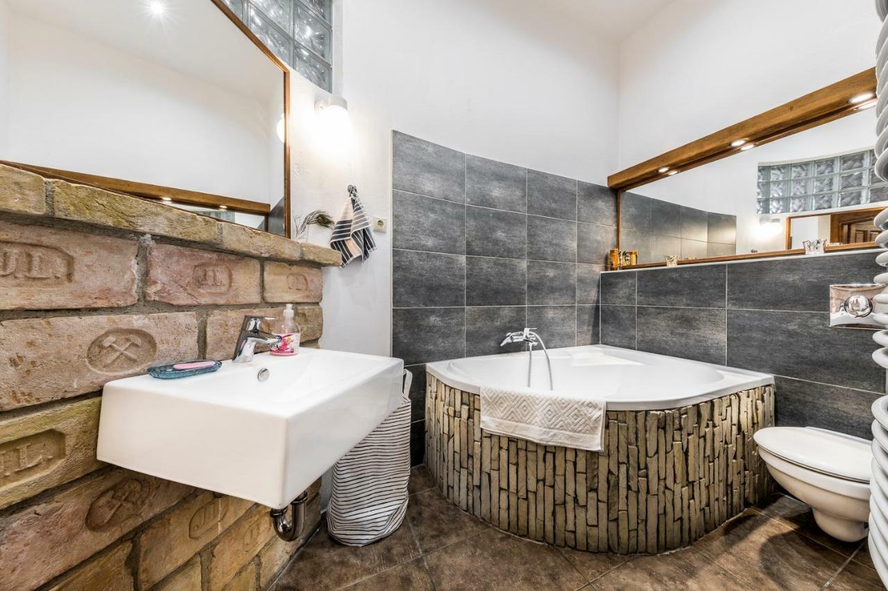 French Touch Apartment With Free Parking Budapest Ngoại thất bức ảnh