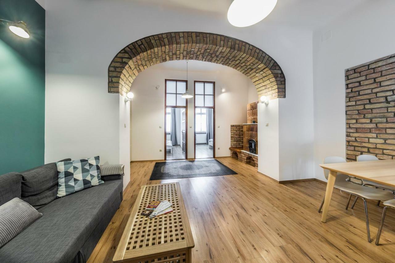 French Touch Apartment With Free Parking Budapest Ngoại thất bức ảnh
